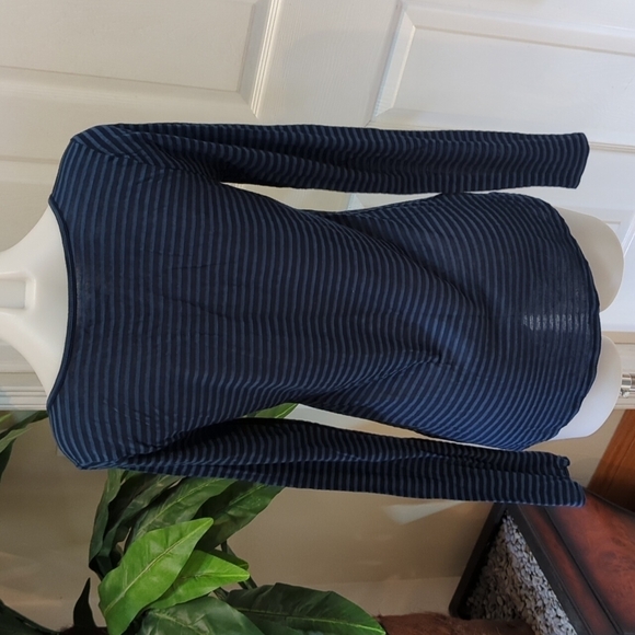 Loft Women's Striped Long Sleeve V-Neck Tee Size Small - Picture 3 of 5